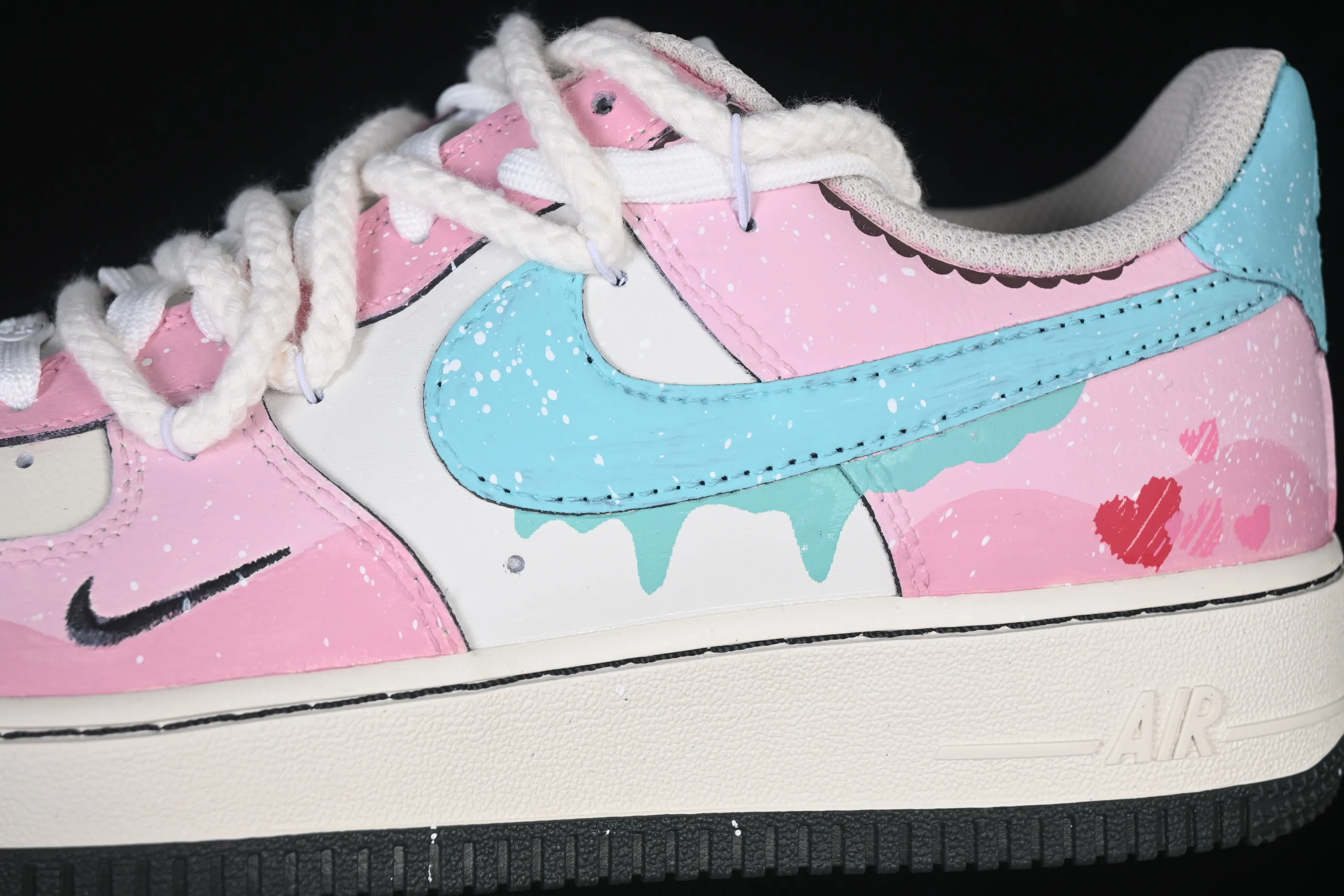 All categories Nk Air Force 1 Air Force series Nk Air Force 1 Low Air Force low-top Nike Air Force 1'07 Low "Sweetheart Cream" Hand-painted graffiti Sweetheart Cream Air Force 1 low-top casual sneakers FB1839-919